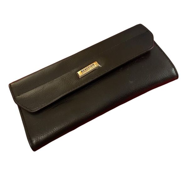 Kenneth Cole Reaction Black Clutch Wallet - Picture 2 of 5